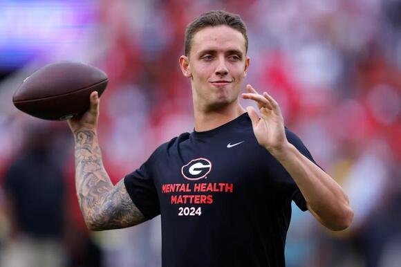 SHOCKWAVE IN ATHENS: GEORGIA STAR QB CARSON BECK ENTERS TRANSFER PORTAL ...