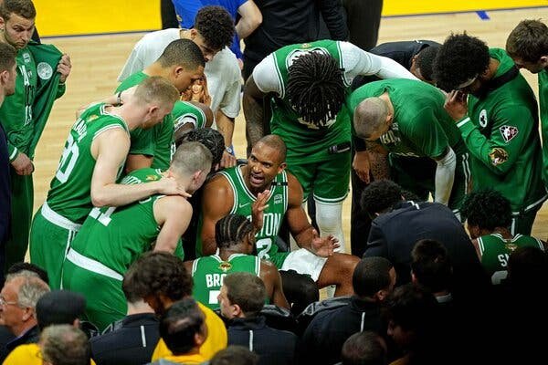 “Green Alert: The Boston Celtics Land a Game-Changer Deal — Fans Rejoice As Championship Window Re-Opens!