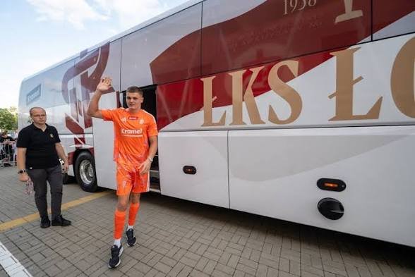 Były kapitan ŁKS-u Łódź podarował klubowi nowy autokar