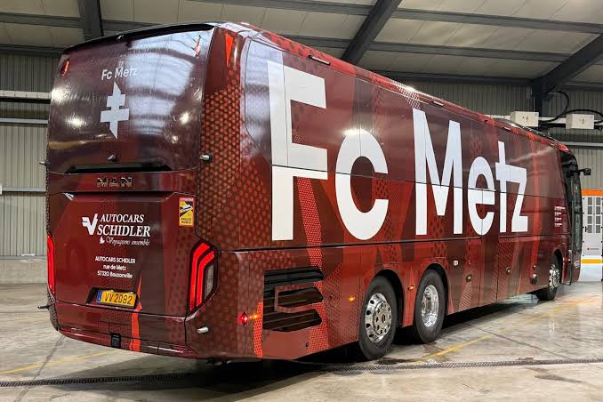 L’ancien capitaine du FC Metz offre un nouveau bus au club