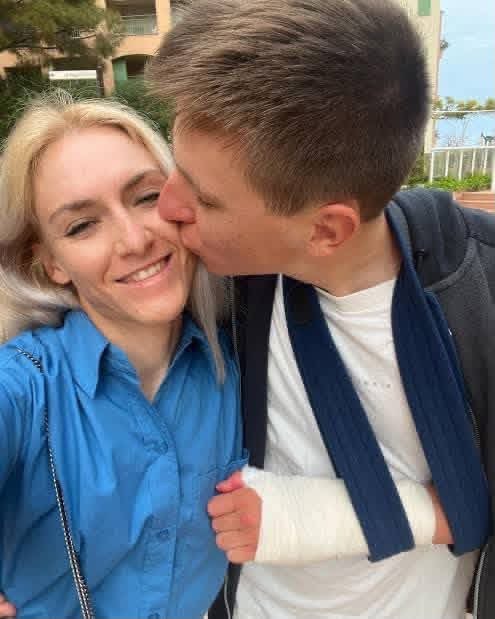 «¡EL CAMINO DE POGAČAR HACIA LA RECUPERACIÓN CONTINÚA!» — Tadej Pogačar encuentra consuelo y felicidad junto a Urška Žigart, mientras el campeón de ciclismo se toma un descanso de la competición para recuperarse, sanar y recuperar sus fuerzas….
