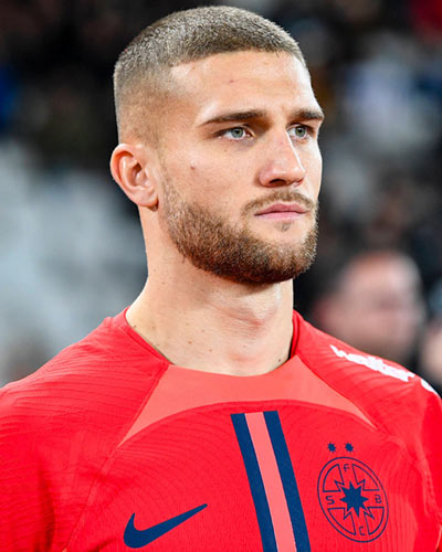 🚨 𝗜𝗟 𝗬 𝗔 𝟭𝟱 𝗠𝗜𝗡𝗨𝗧𝗘𝗦 : LE JOUEUR DU FCSB, DANIEL BÎRLIGEA, A ÉTÉ SUSPENDU PAR LE CLUB APRÈS AVOIR ÉTÉ IMPLIQUÉ DANS N……